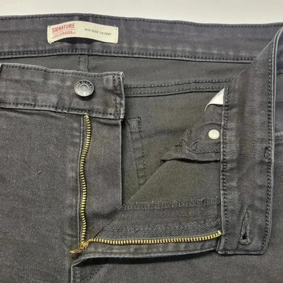 Signature by Levi Strauss Size 16 Classic Black Mid Rise Skinny Dark Wash Jeans - Picture 6 of 11